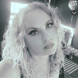 Meet your Posher, Tania